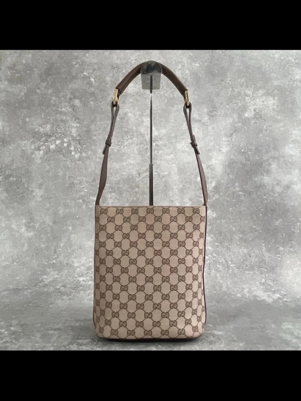 Gucci Brown/Beige GG Supreme Shoulder Bag
